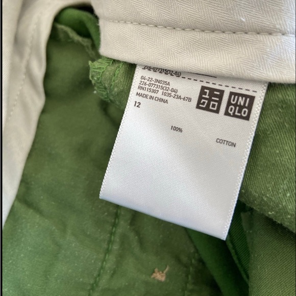 Uniqlo Green Women's Chino Shorts - Picture 4 of 4